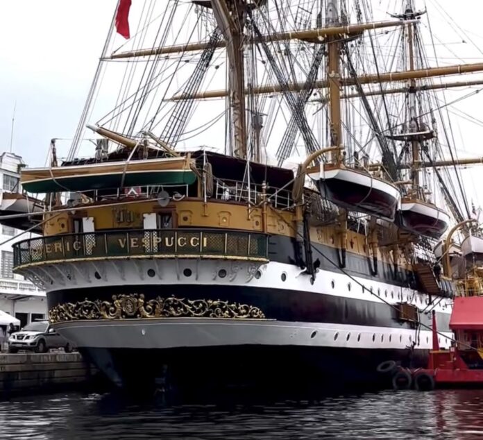 Amerigo Vespucci ormeggiata al Molo Bersaglieri di Trieste per la Barcolana 2026